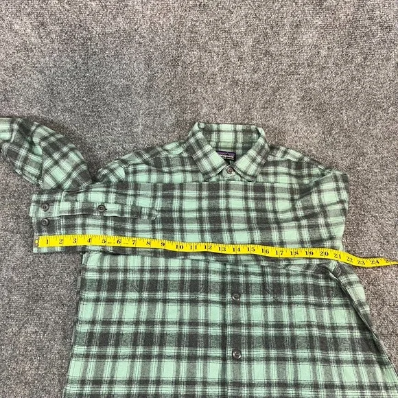Patagonia Mens S LS Green Plaid Organic Cotton Midweight Fjord Flannel Shirt NWT